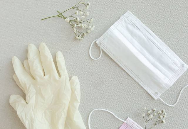 Disposable gloves and face mask